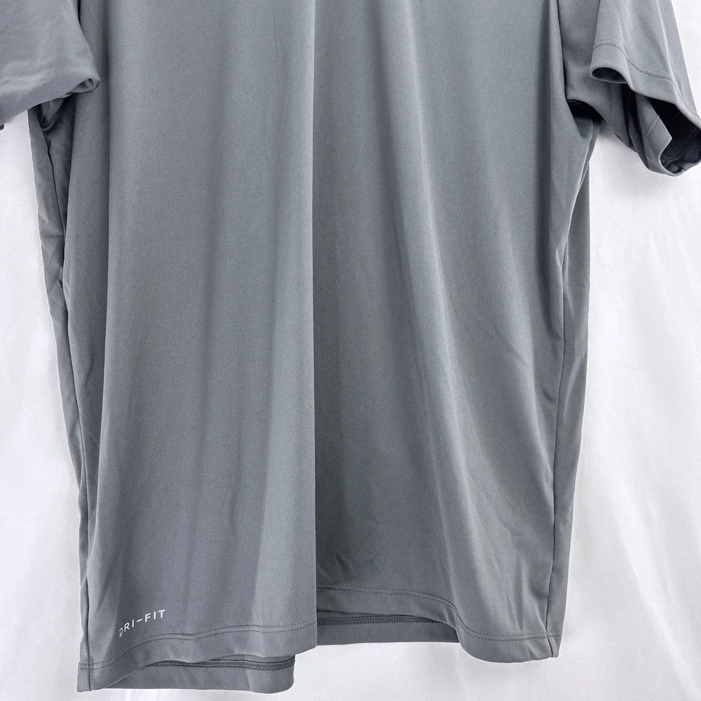 Nike Swim Dri FIT Gray Short Sleeve Rash‎ Guard UPF 40+ Men's Size Large